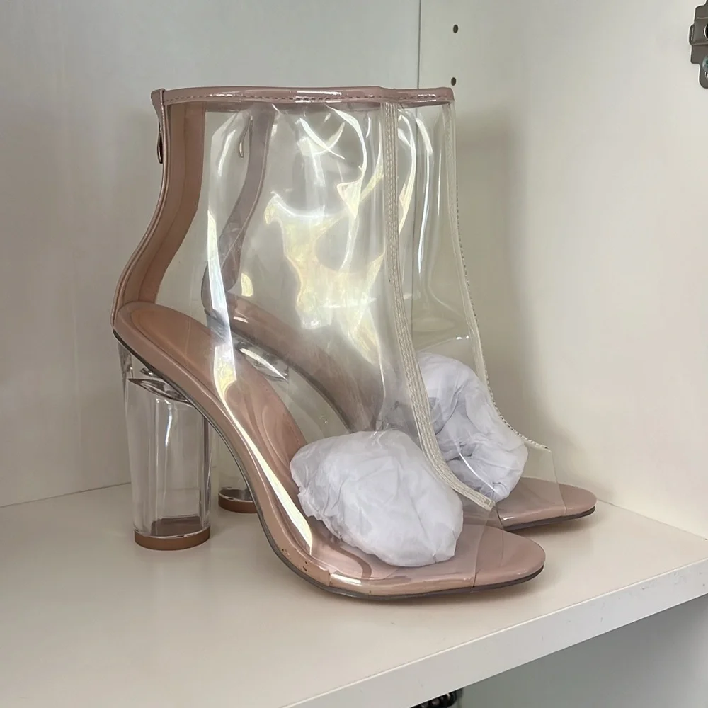 X2B heels